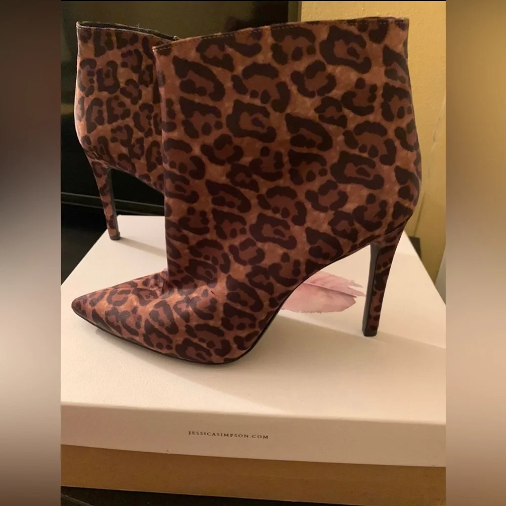 Jessica Simpson booties - Picture 1 of 3